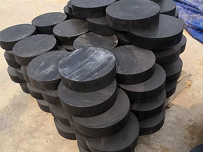 万安县板式橡胶支座由若干层橡胶片与薄钢板经加压硫化